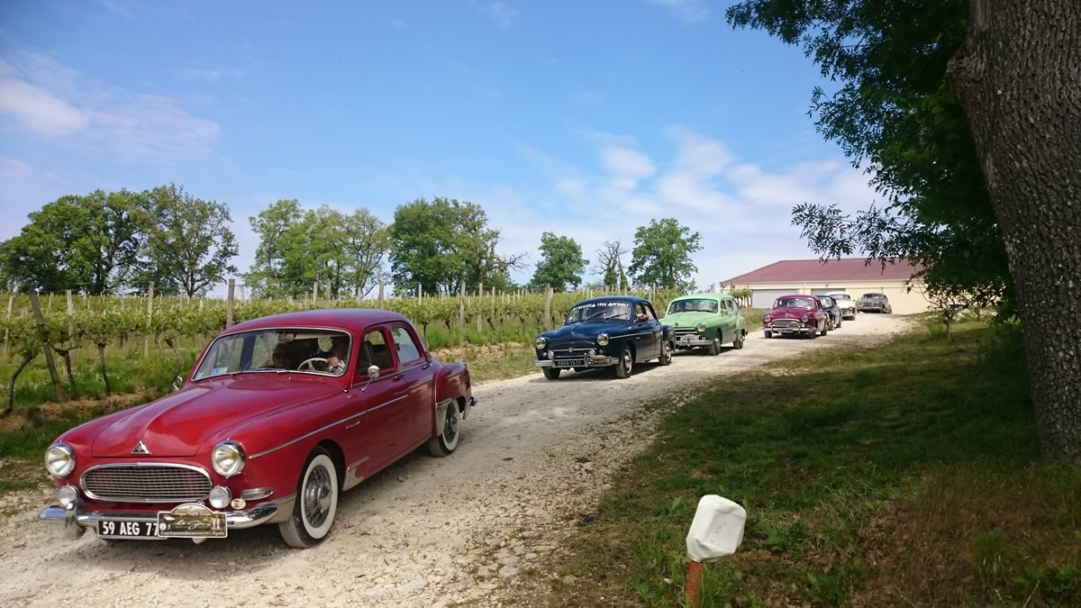Domaine de Menard honors Renault Fregate !